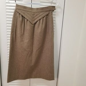 ESCADA Brand new skirt, size 34,Tan color